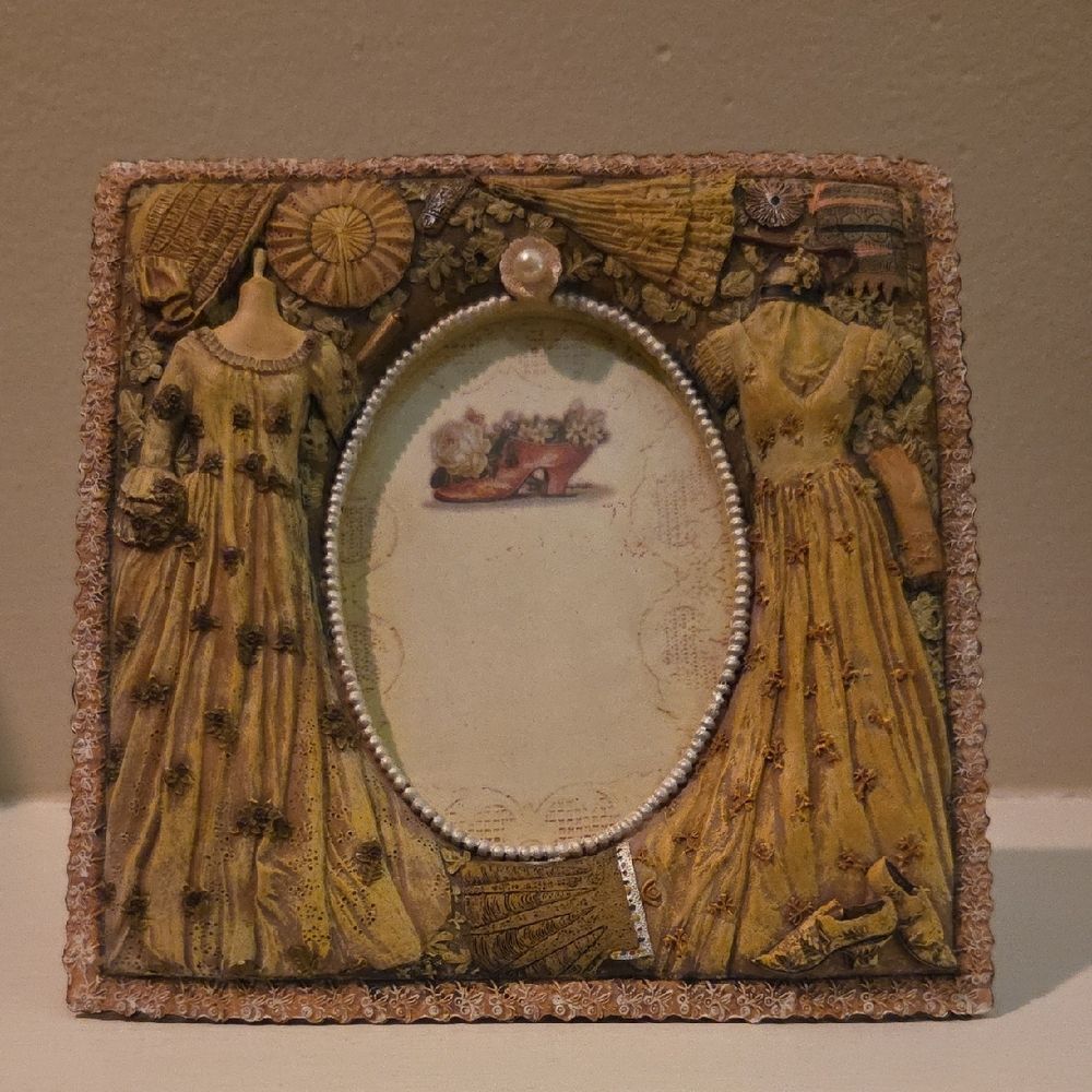Vintage Style Yellow Photo Frame